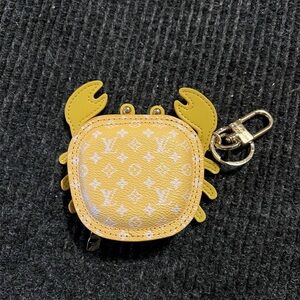 Louis Vuitton Gold and Yellow Monogram keychain (PRE-OWNED)